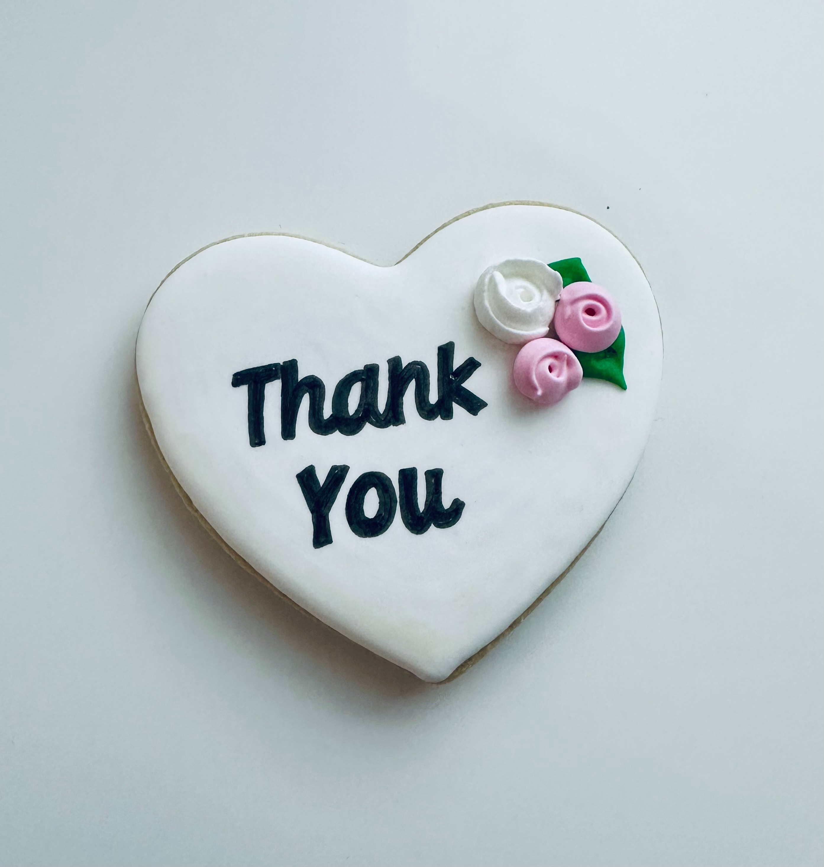Thank you heart cookie with roses